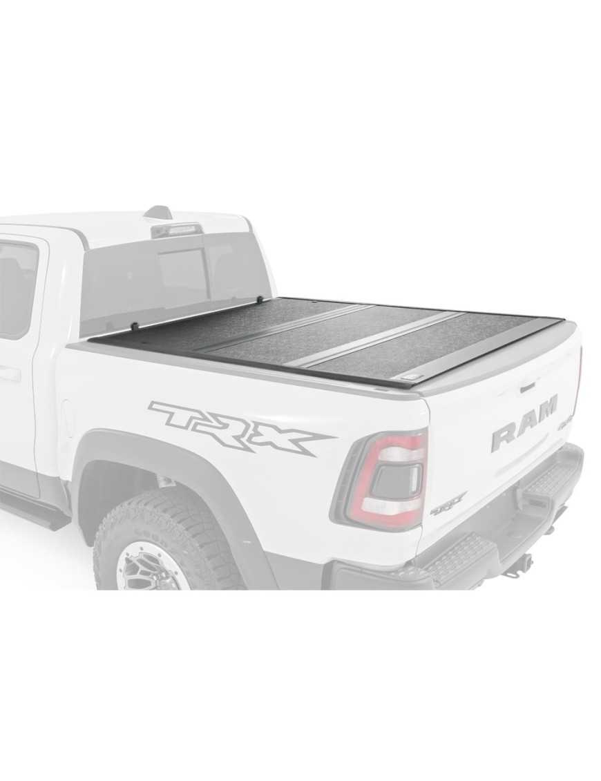 Twarda pokrywa paki tri-fold niski profil Rough Country 5'7"