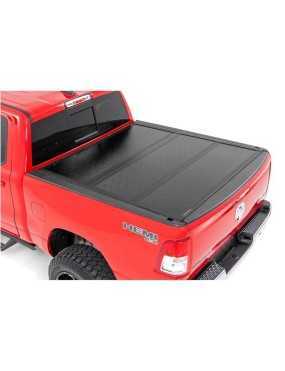 Twarda pokrywa paki tri-fold niski profil Rough Country 6'4"