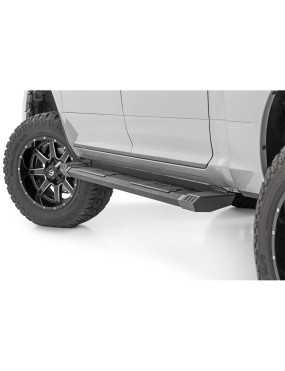 Progi, stopnie boczne Rough Country HD2 Crew Cab