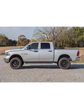 Progi, stopnie boczne Rough Country HD2 Crew Cab