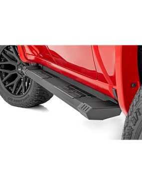 Aluminiowe progi, stopnie boczne Rough Country HD2