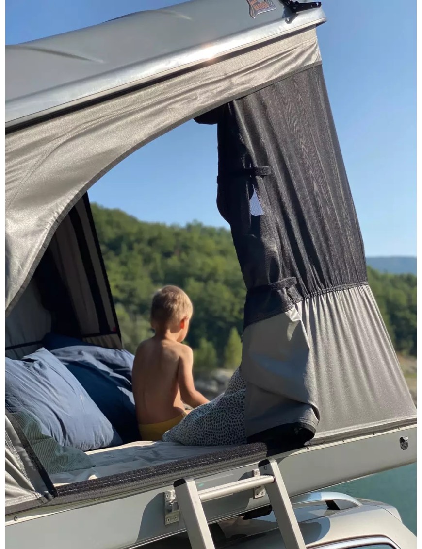 James Baroud SPACE XL White roof tent