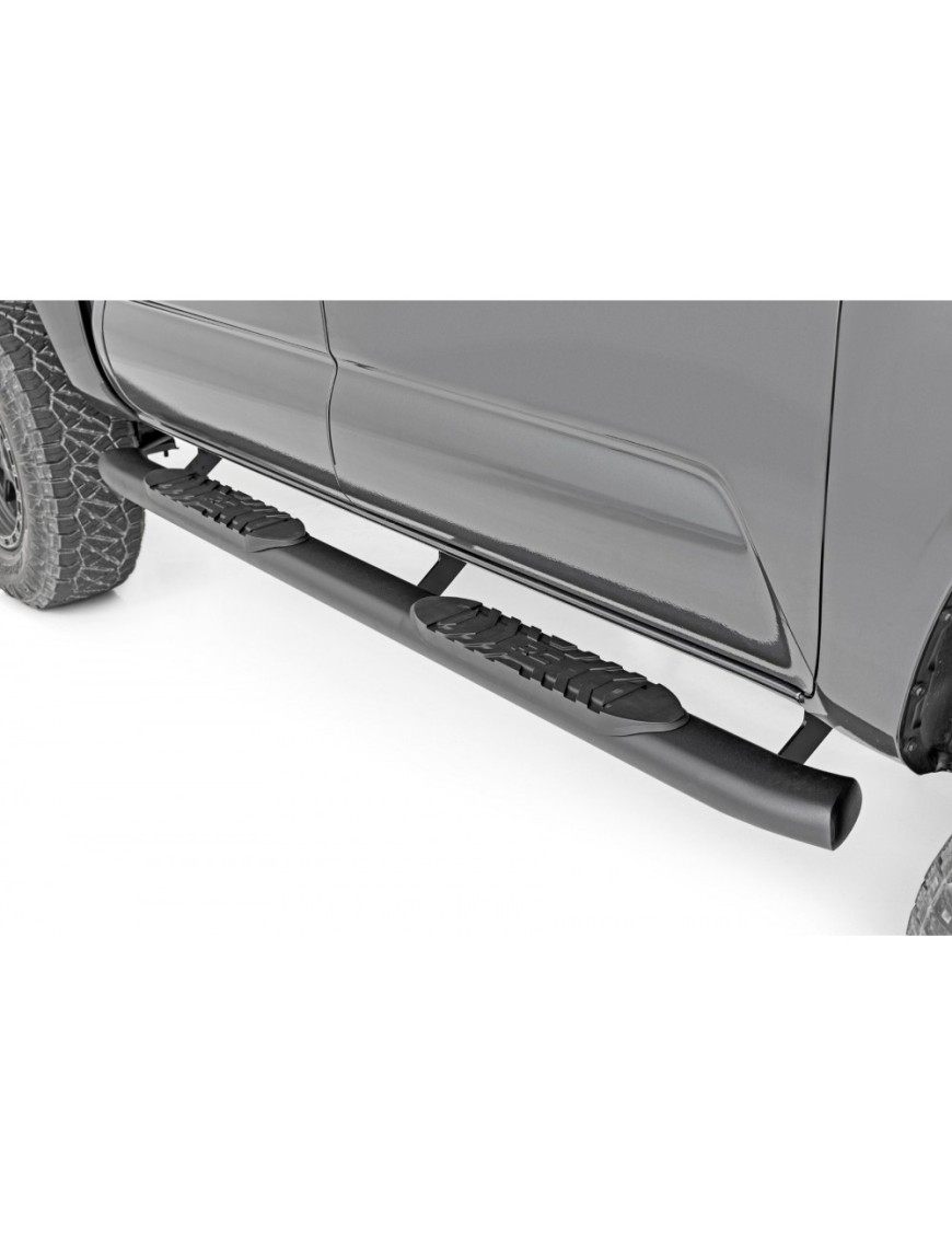 Progi, stopnie boczne czarne Rough Country Oval Nerf Steps Double Cab