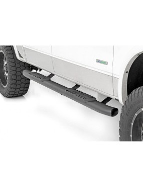 Progi, stopnie boczne czarne Rough Country Oval Nerf Steps Crew Cab