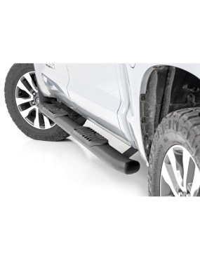 Progi, stopnie boczne czarne Rough Country Oval Nerf Steps Crew Cab