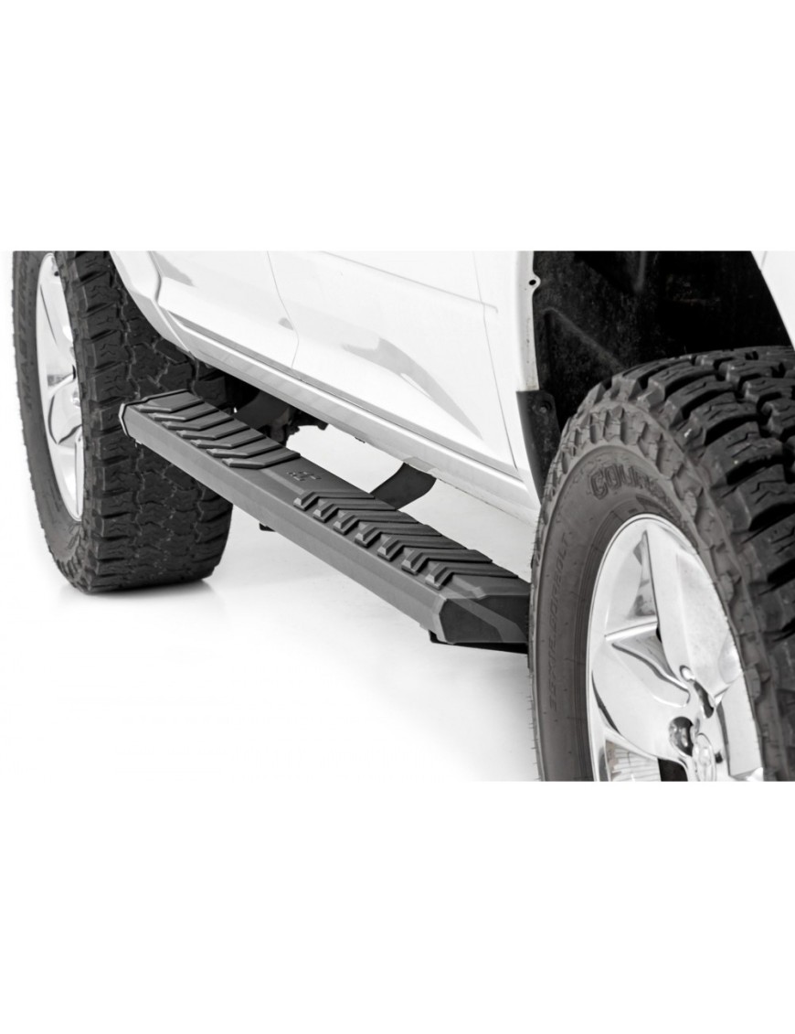 Progi, stopnie boczne Rough Country BA2