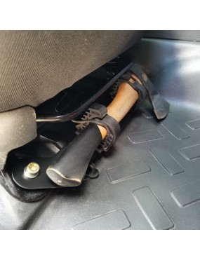 Mocowanie Akcesoriów / Gaśnicy pod Fotel