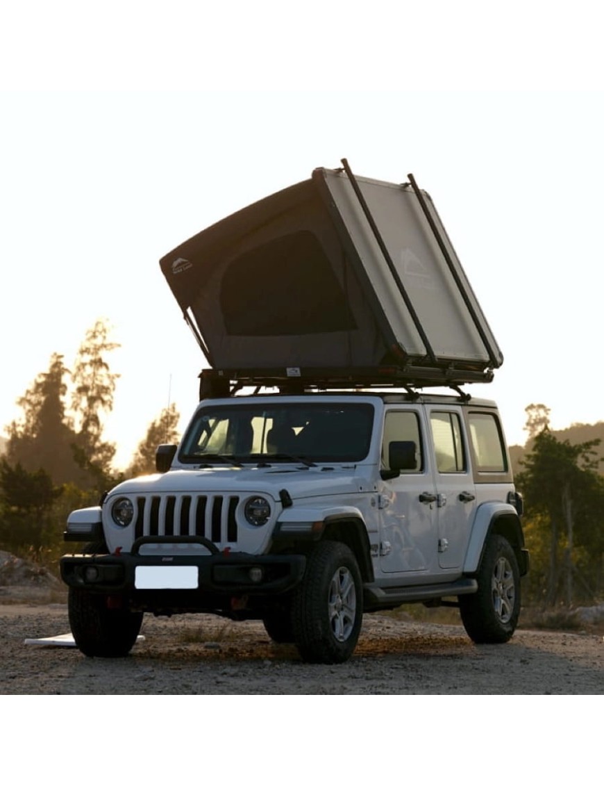 Wild Land Desert Cruiser 140 rooftop tent