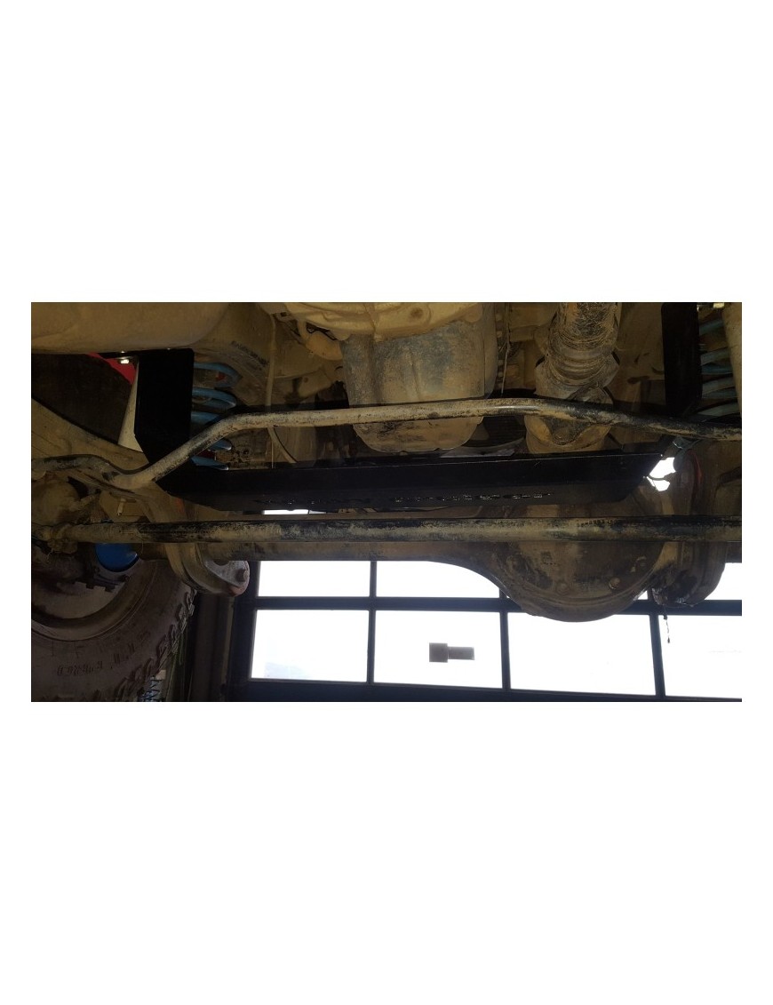 Osłona miski olejowej Nissan Patrol GU4 2005-2019 lift 3-4 cale czerwona