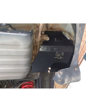 Osłona tylnej nagrzewnicy Mitsubishi Pajero 4 / Montero 4 2006-2014 long