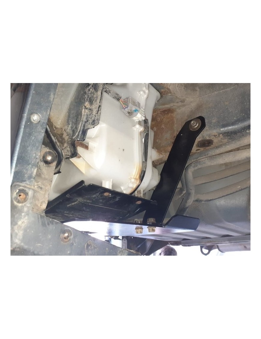 Osłona tylnej nagrzewnicy Mitsubishi Pajero 4 / Montero 4 2006-2014 long aluminiowa Osłona tylnej nagrzewnicy Mitsubishi Pajero 4 / Montero 4 2006-2014 long aluminiowa