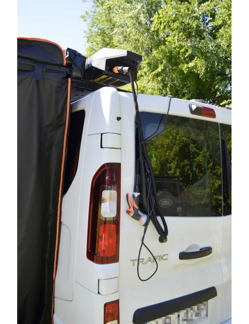 Snakeman 4WD SNA016 – 30 L Roof Water Tank with 12 V Pump