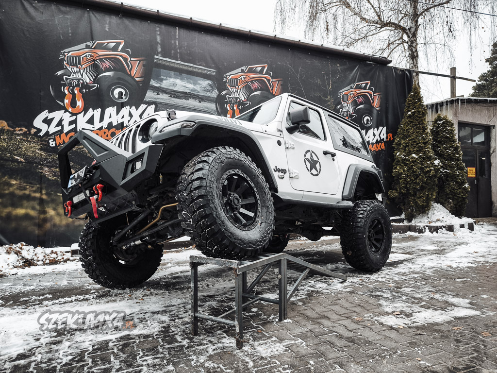 Jeep Wrangler JL 2D lift 2,5 Metalcloak i Trepadory Radial Jeep Wrangler JL 2D lift 2,5 Metalcloak i Trepadory Radial