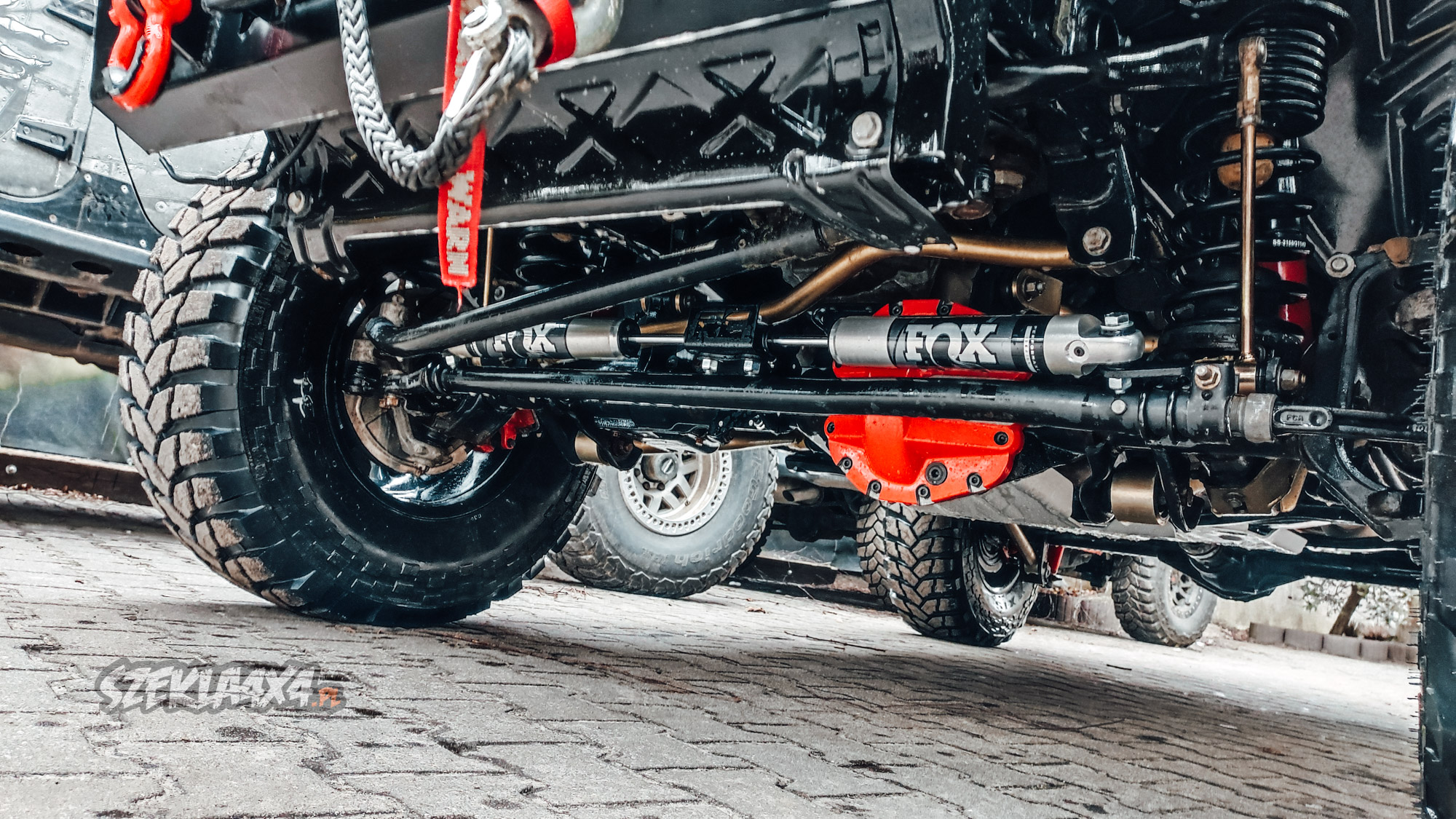 Podwójny amortyzator Wrangler JL i Osłony Rival Podwójny amortyzator Wrangler JL i Osłony Rival