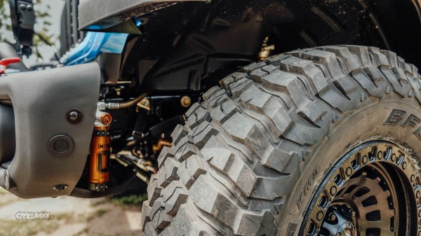 Jeep Wrangler JL 2024 Lift Kit Installation – 2.5" Metalcloak Suspension & Full Off-Road Setup by Szekla4x4 Jeep Wrangler JL 2024 Lift Kit Installation – 2.5" Metalcloak Suspension & Full Off-Road Setup by Szekla4x4