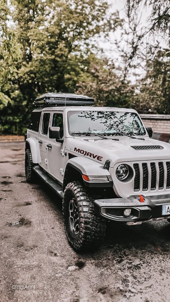 Rooftop Tent for Pickup – Jeep Gladiator Overlanding Edition